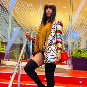 Meet your Posher, Dana